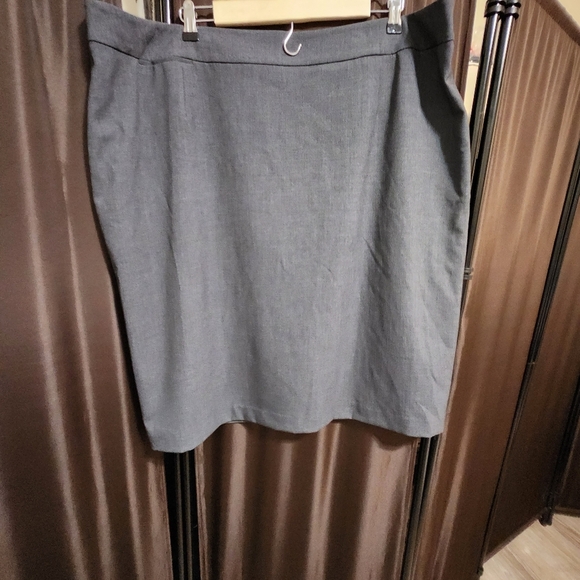 Calvin klein Tailored pencil skirt with defined waistband officewear plu… - Picture 6 of 15